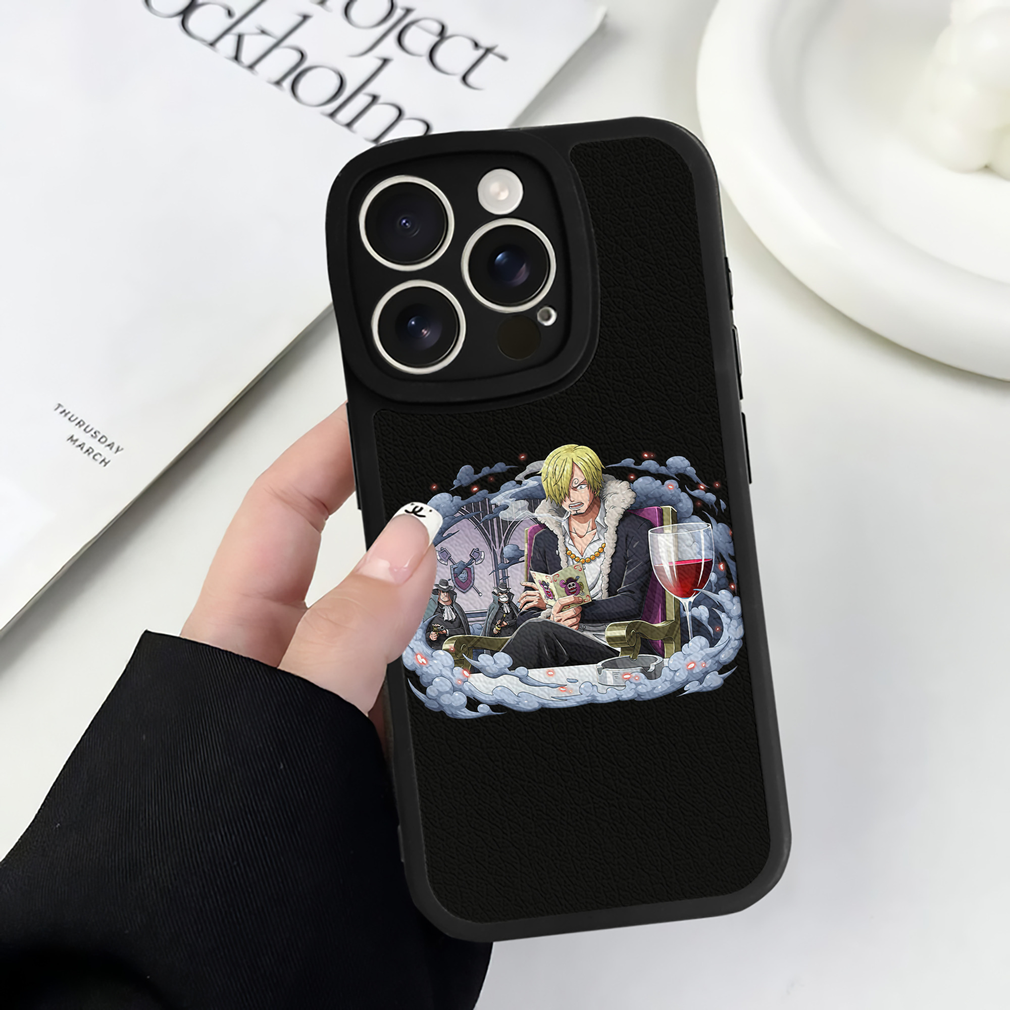（画像用） ワンピース サンジ ONE PIECE Sanji 【iPhone 16シリーズ対応】シリコンスマホケース（レザー調） 材質：シリコン